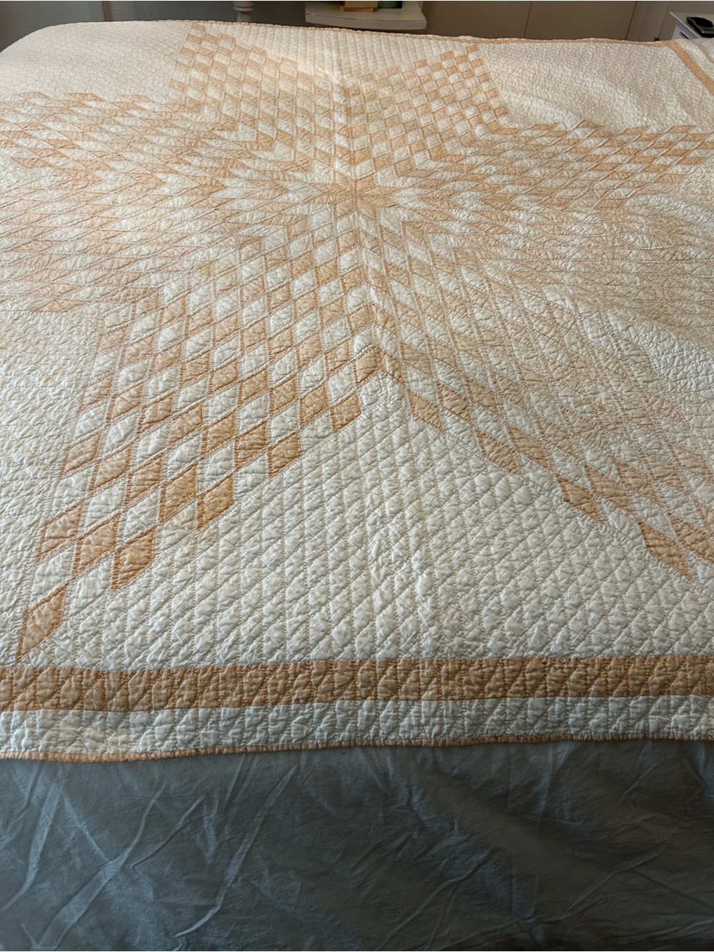Handcrafted Star Patchwork Quilt - Creamy yellow/tan and white
